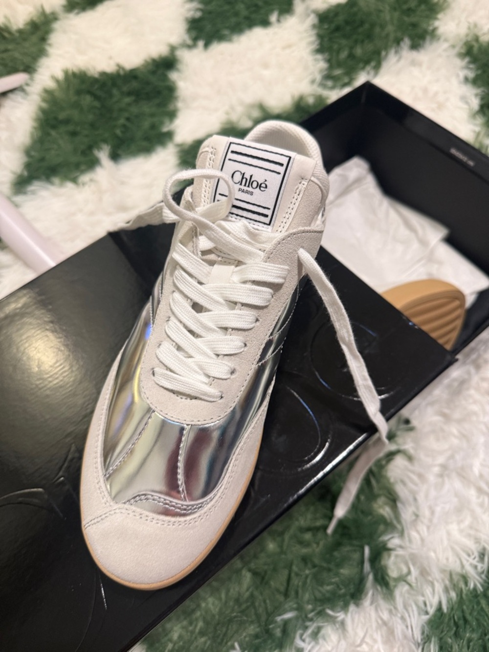 Chloé White & Silver Low-Top Sneaker